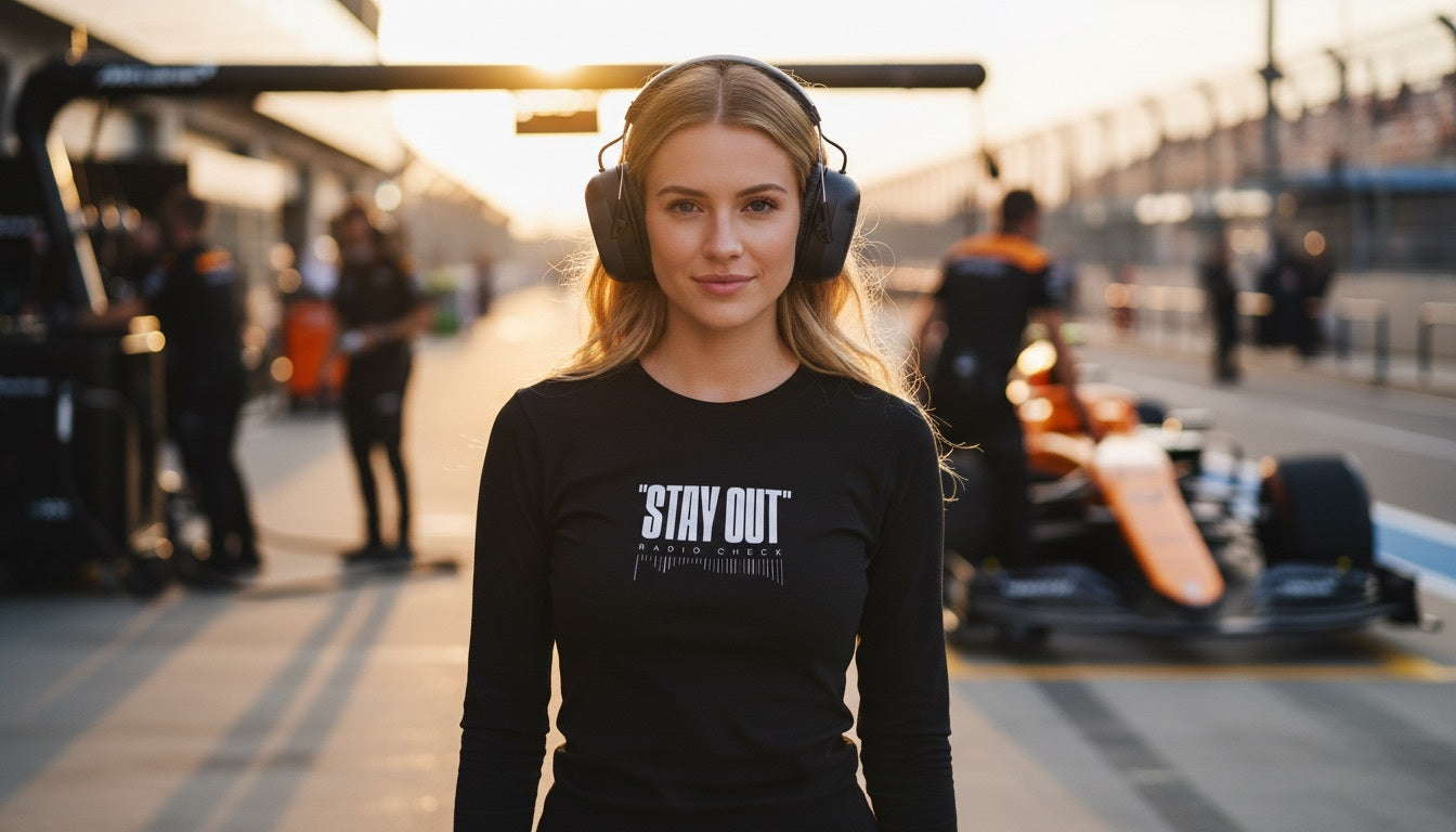 Long Sleeves - STAY OUT - Black